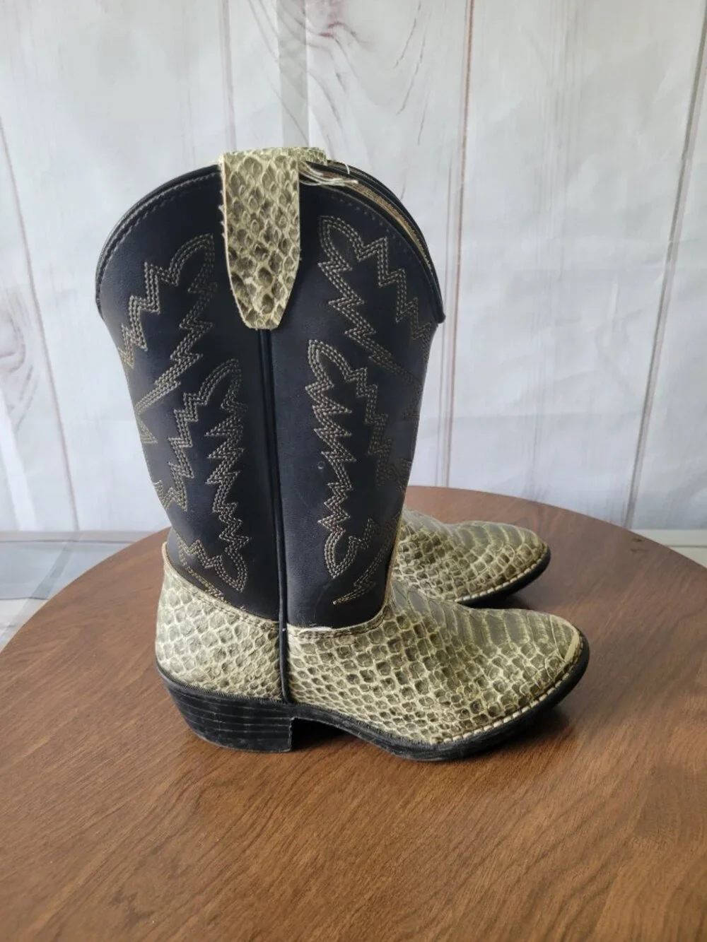 Texas Western Cowboy Boots Boy/Girl Kids Sz13 Made in USA Snakeskin pattern